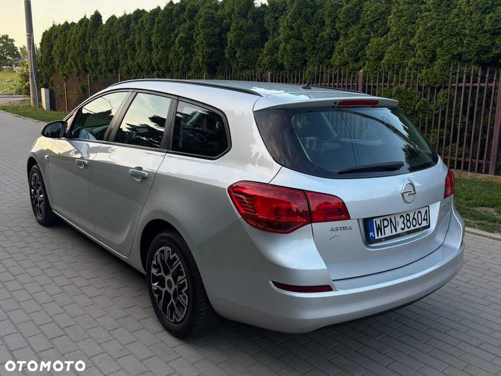 Opel Astra - 2