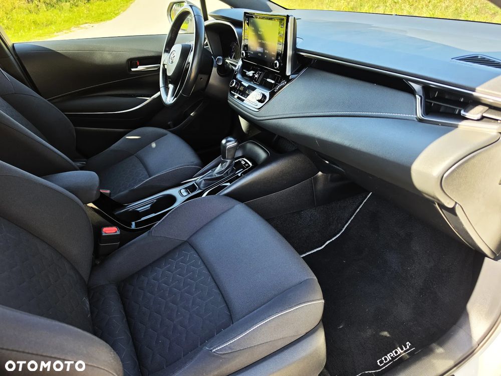 Toyota Corolla 1.8 Business Edition - 36