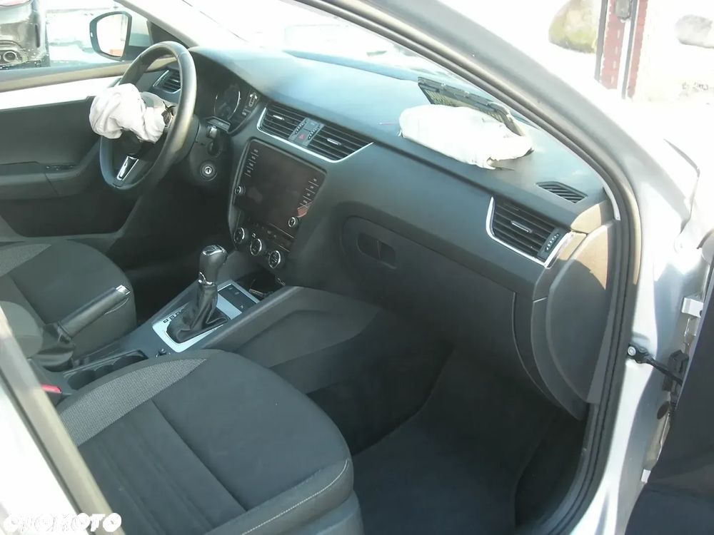 Skoda Octavia Combi 1.5 TSI ACT DSG Style - 19