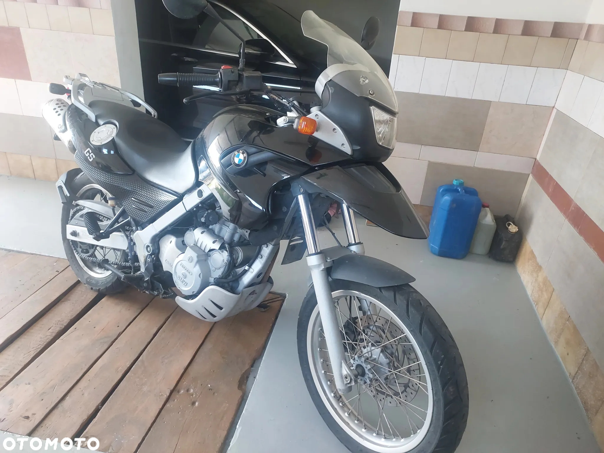 BMW F