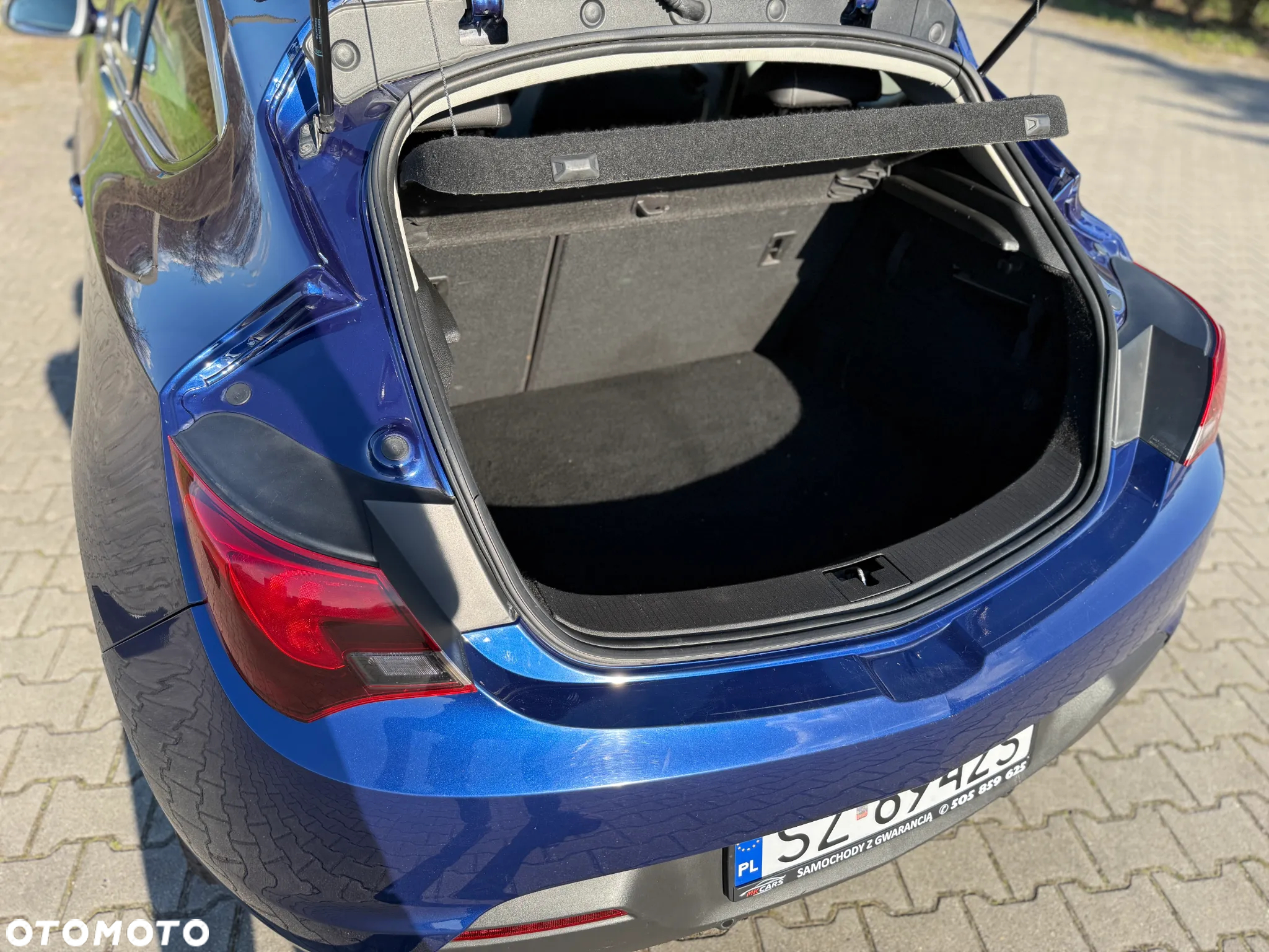 Opel Astra IV GTC 1.6 CDTI Enjoy S&S - 22