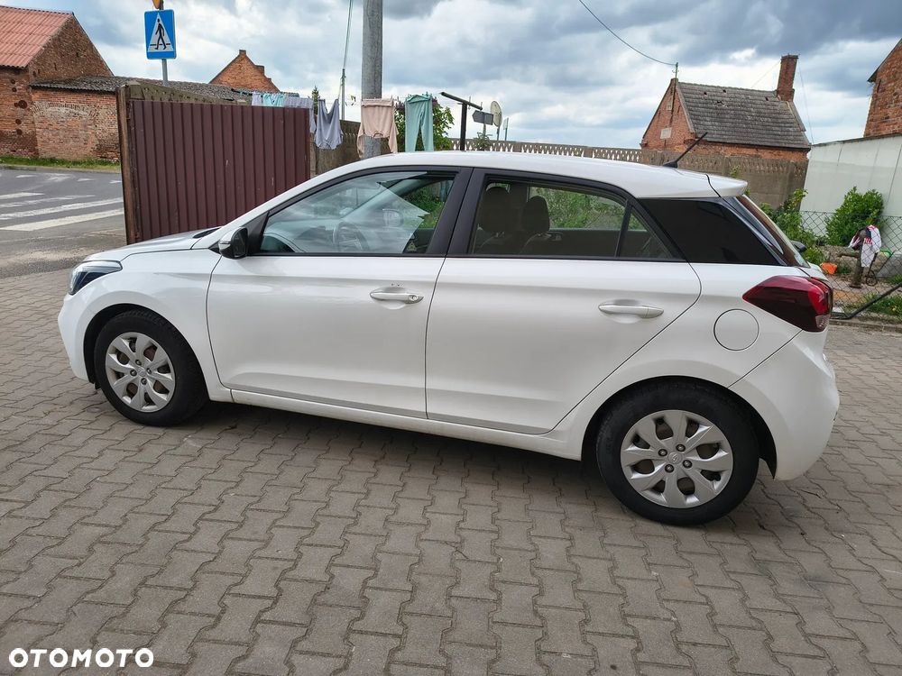 Hyundai i20 - 11