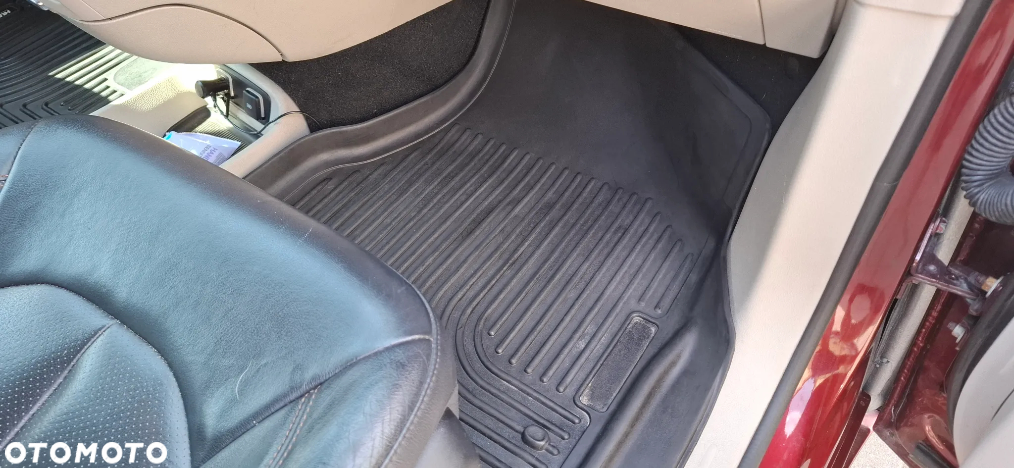Chrysler Pacifica - 30