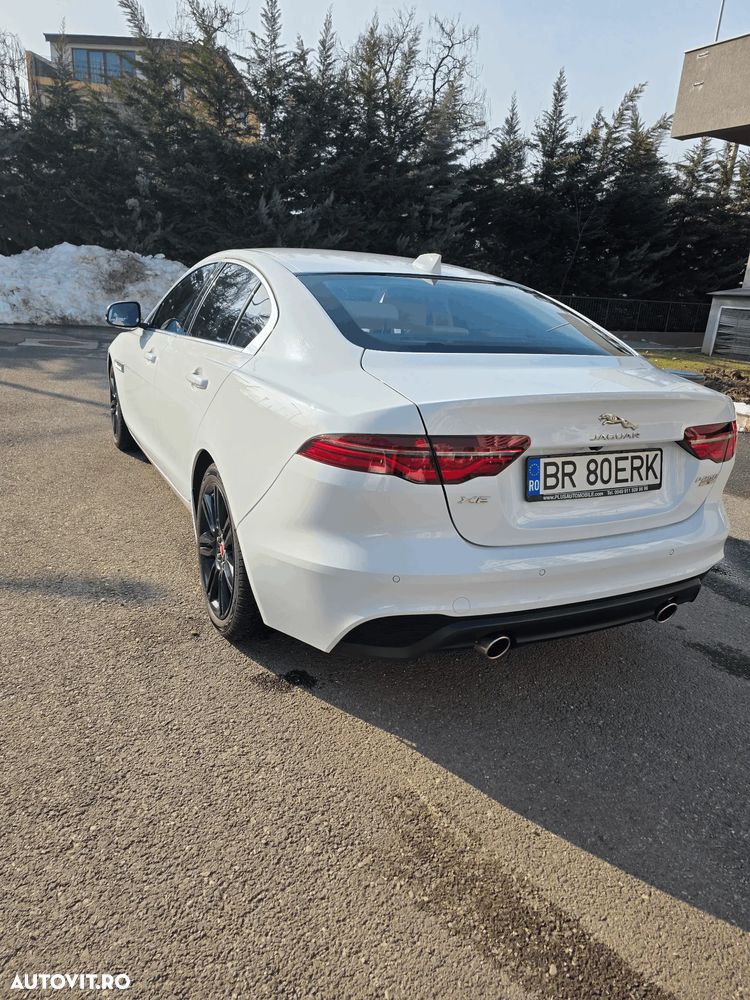 Jaguar XE P250 RWD Standard S - 5