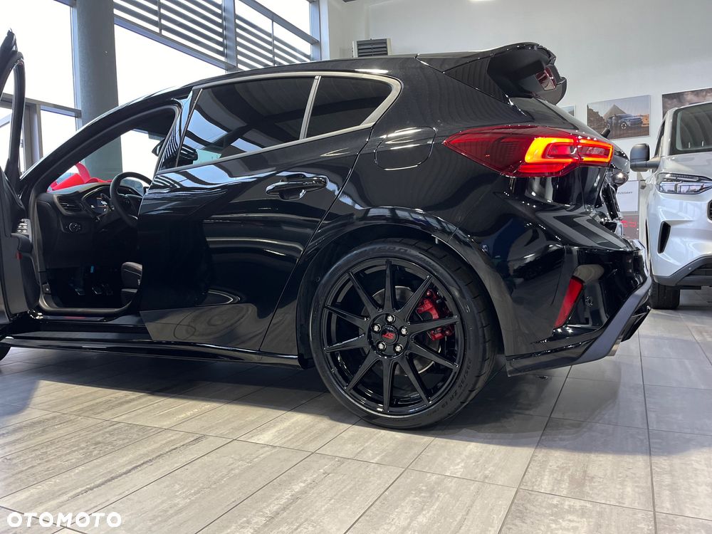 Ford Focus 2.3 EcoBoost ST X - 16