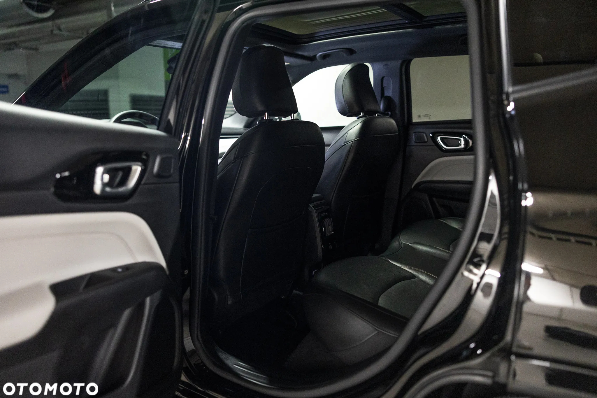 Jeep Compass - 16