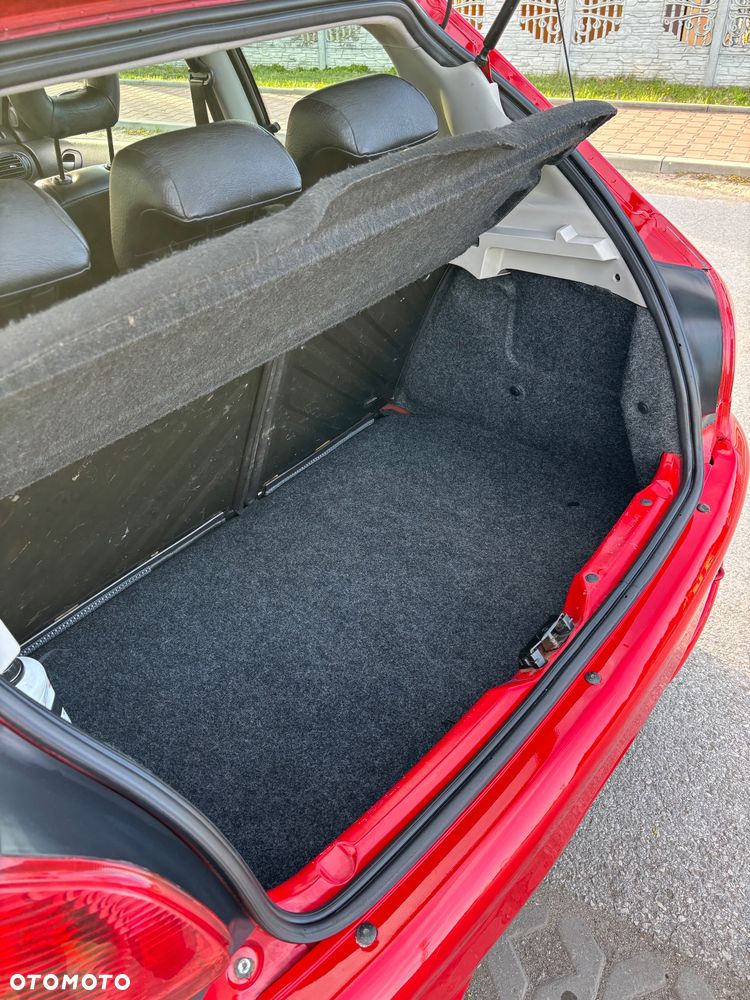 Peugeot 206 - 25
