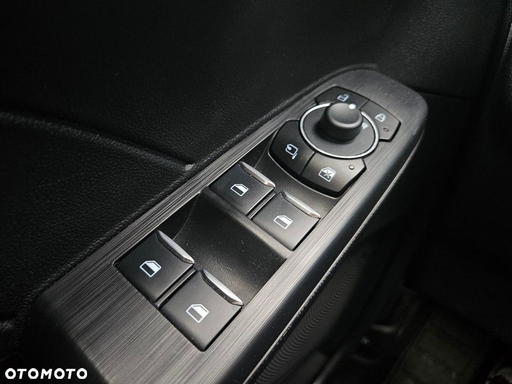Ford Kuga - 19