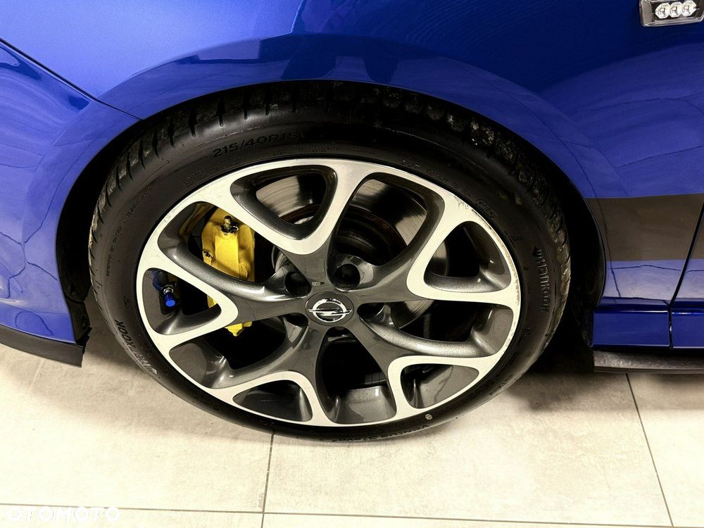 Opel Corsa 1.6 Turbo OPC - 12