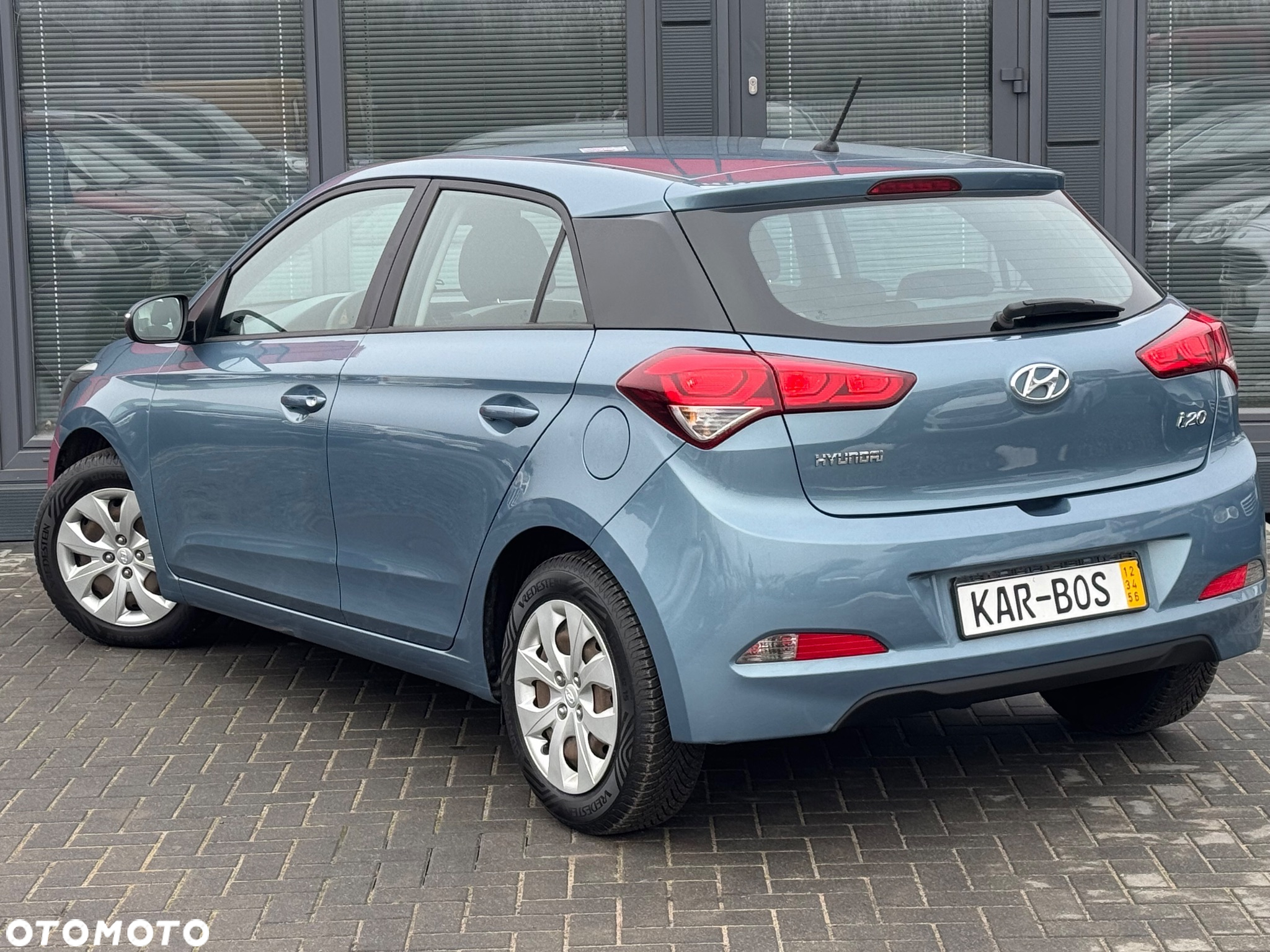 Hyundai i20 blue 1.2 Classic - 6