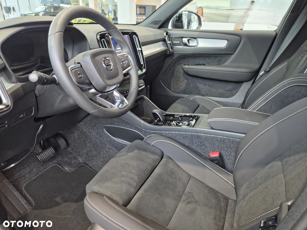 Volvo XC 40 B3 Ultra Dark - 7