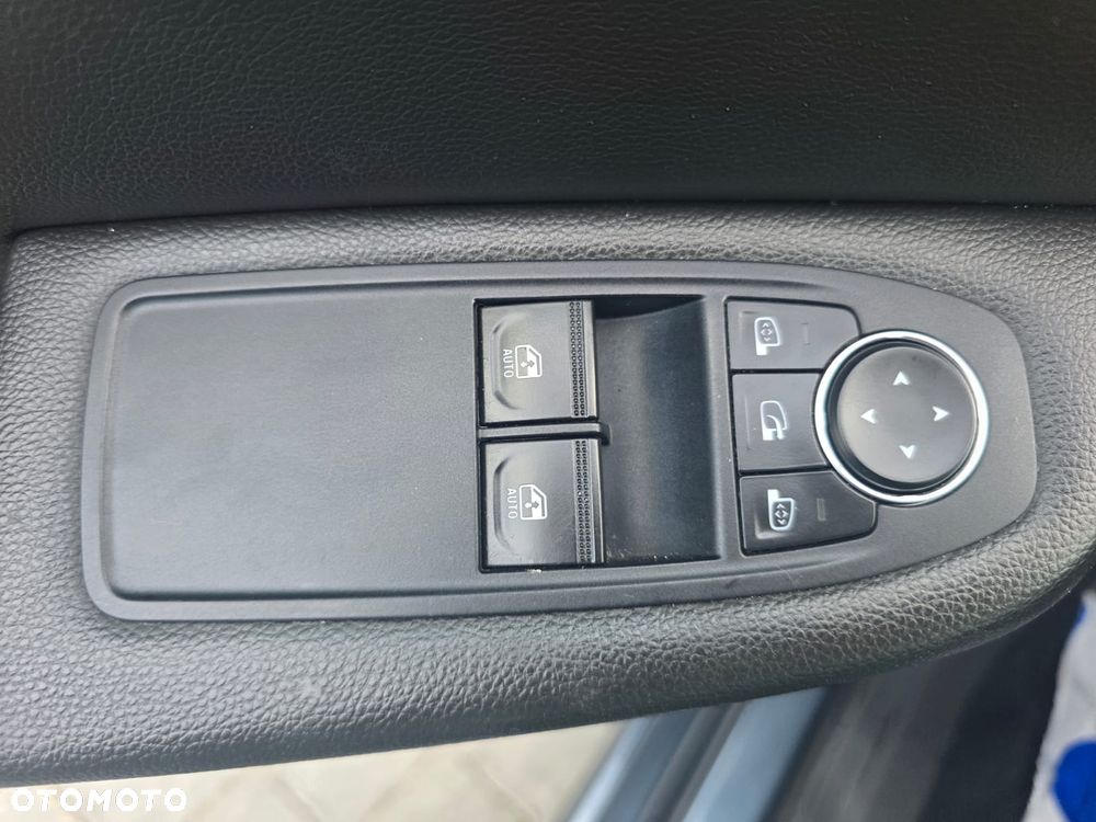 Renault Clio - 22