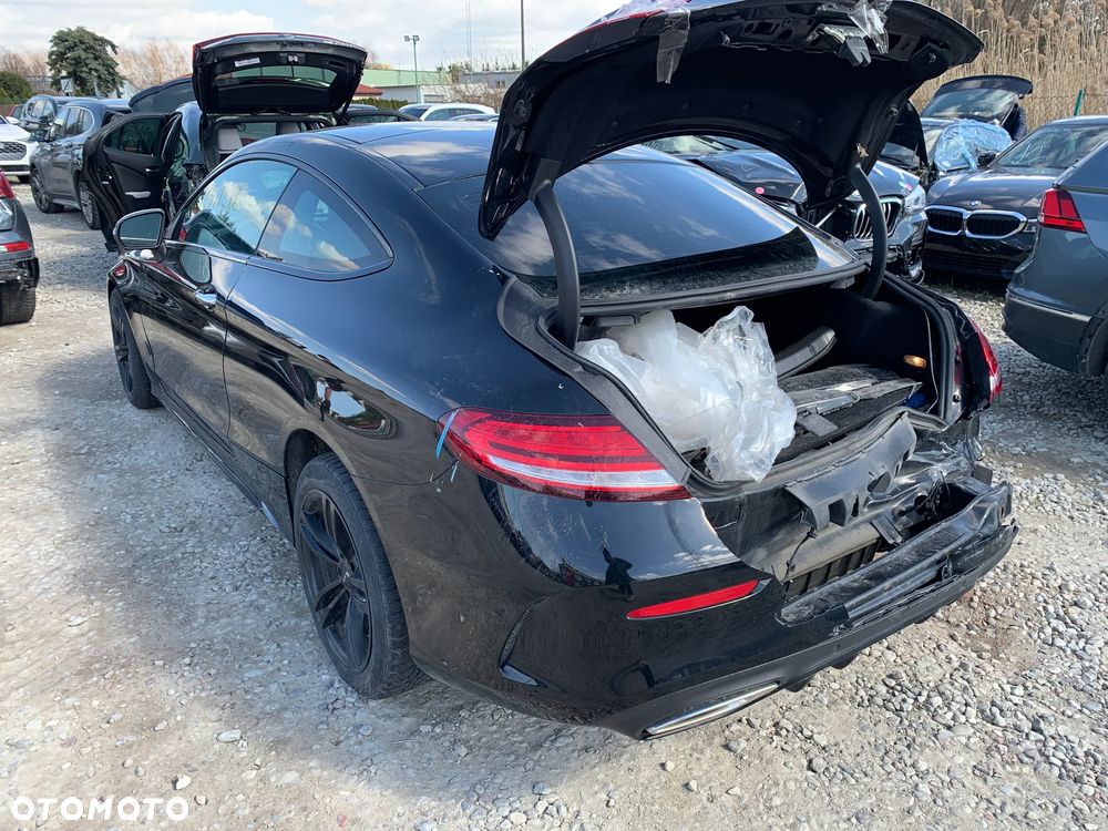 Mercedes-Benz Klasa C 300 4Matic 9G-TRONIC - 7