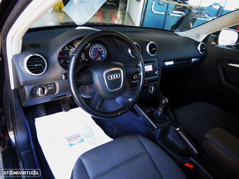 Audi A3 Sportback 1.6 TDI Attraction - 9
