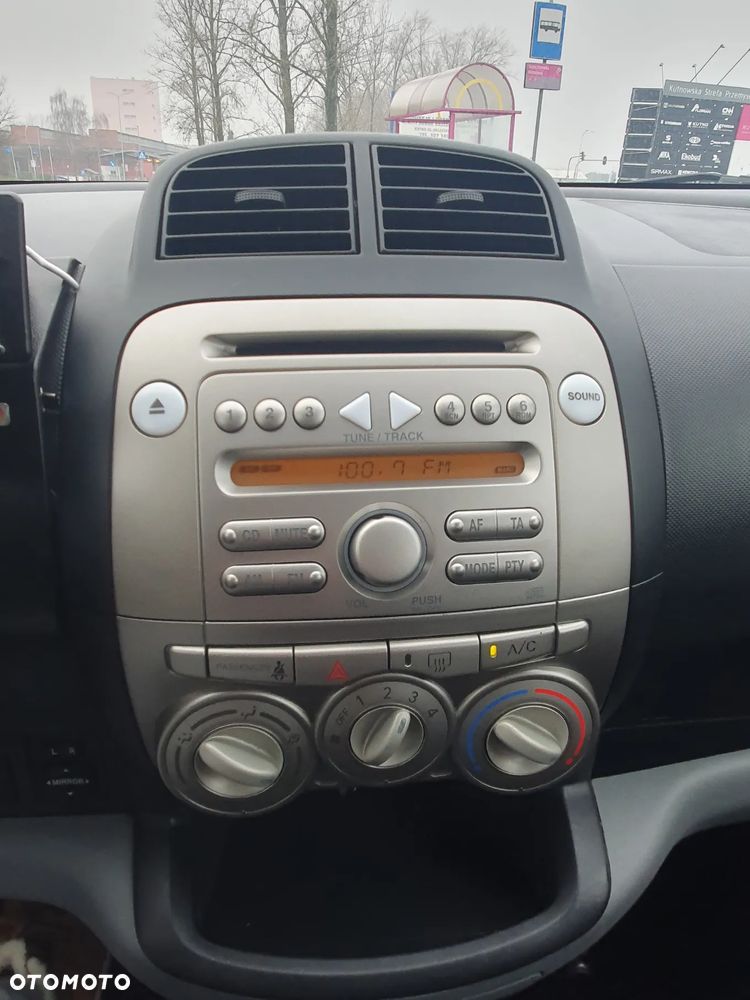 Daihatsu Sirion - 39