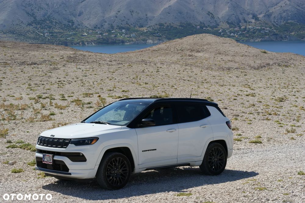 Jeep Compass - 24