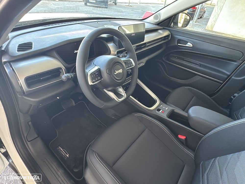 Jeep Avenger 1.2 e-Hybrid Altitude DCT - 12