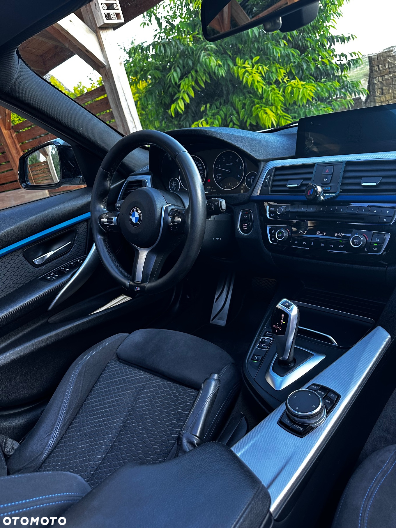 BMW Seria 3 318d Touring Edition M Sport Shadow - 23