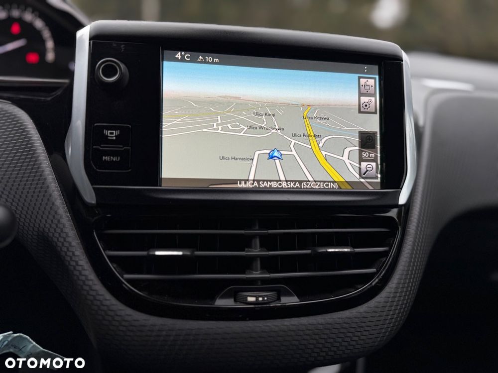 Peugeot 2008 1.6 VTi Allure - 22