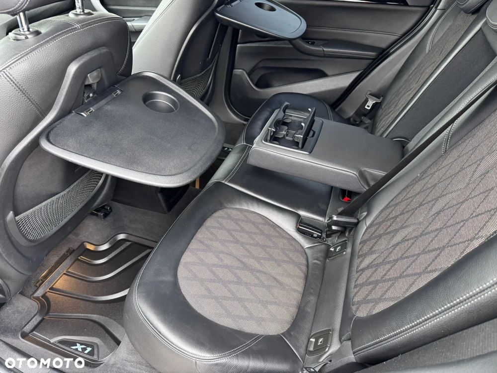 BMW X1 sDrive16d Advantage - 4