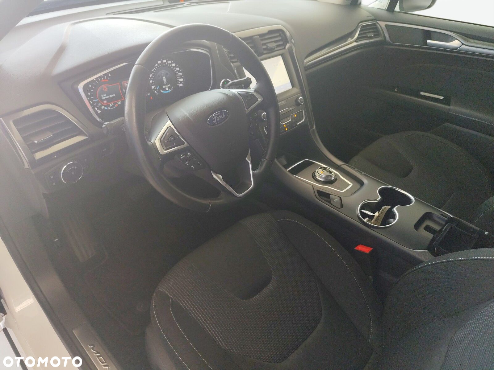 Ford Mondeo - 9