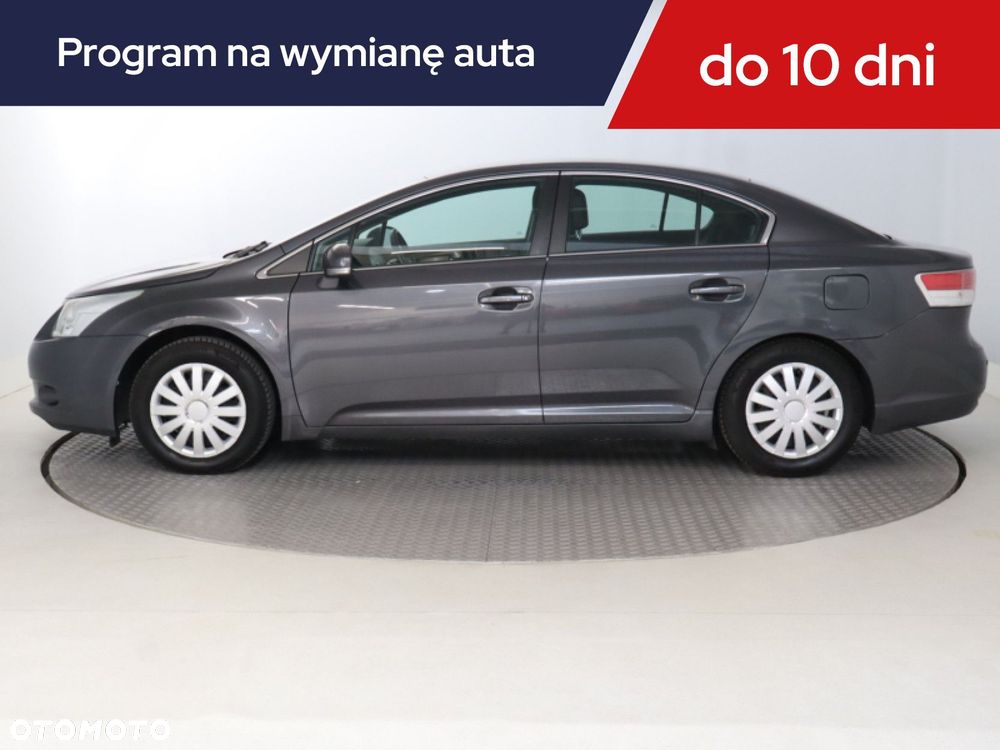 Toyota Avensis - 4