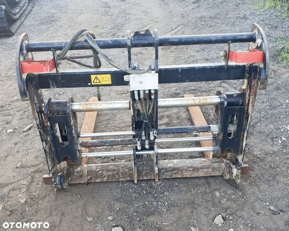 Przesuw boczny hydrauliczny z widłami używany ORYGINALNY JCB - 2