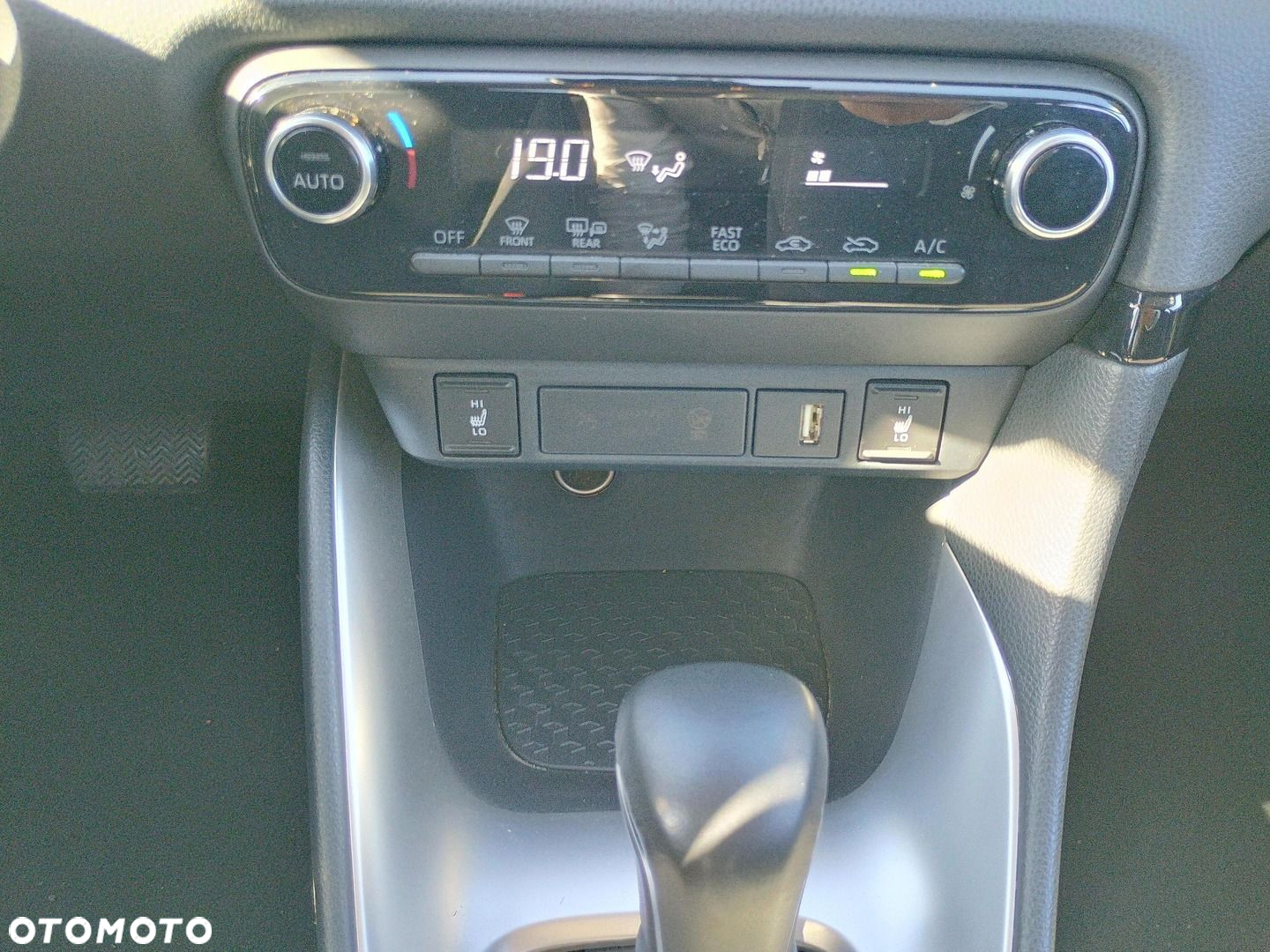 Toyota Yaris Hybrid 1.5 Comfort - 15