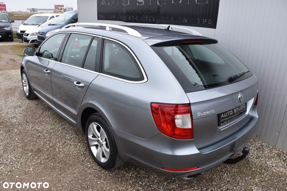 Skoda Superb 2.0 TDI DSG Ambition - 3