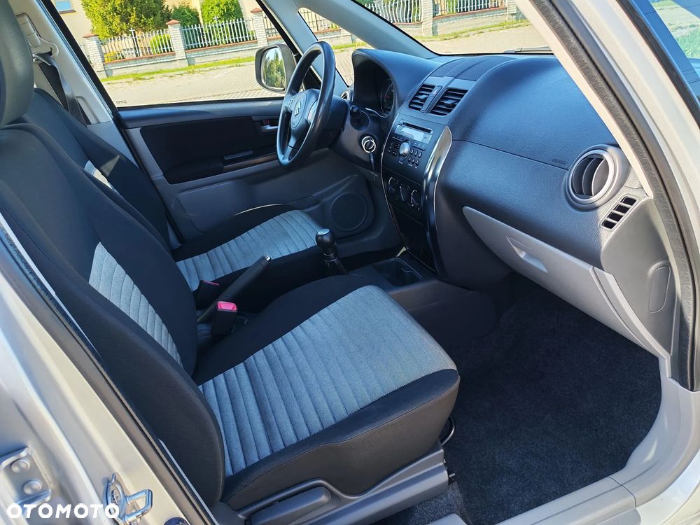 Suzuki SX4 - 27