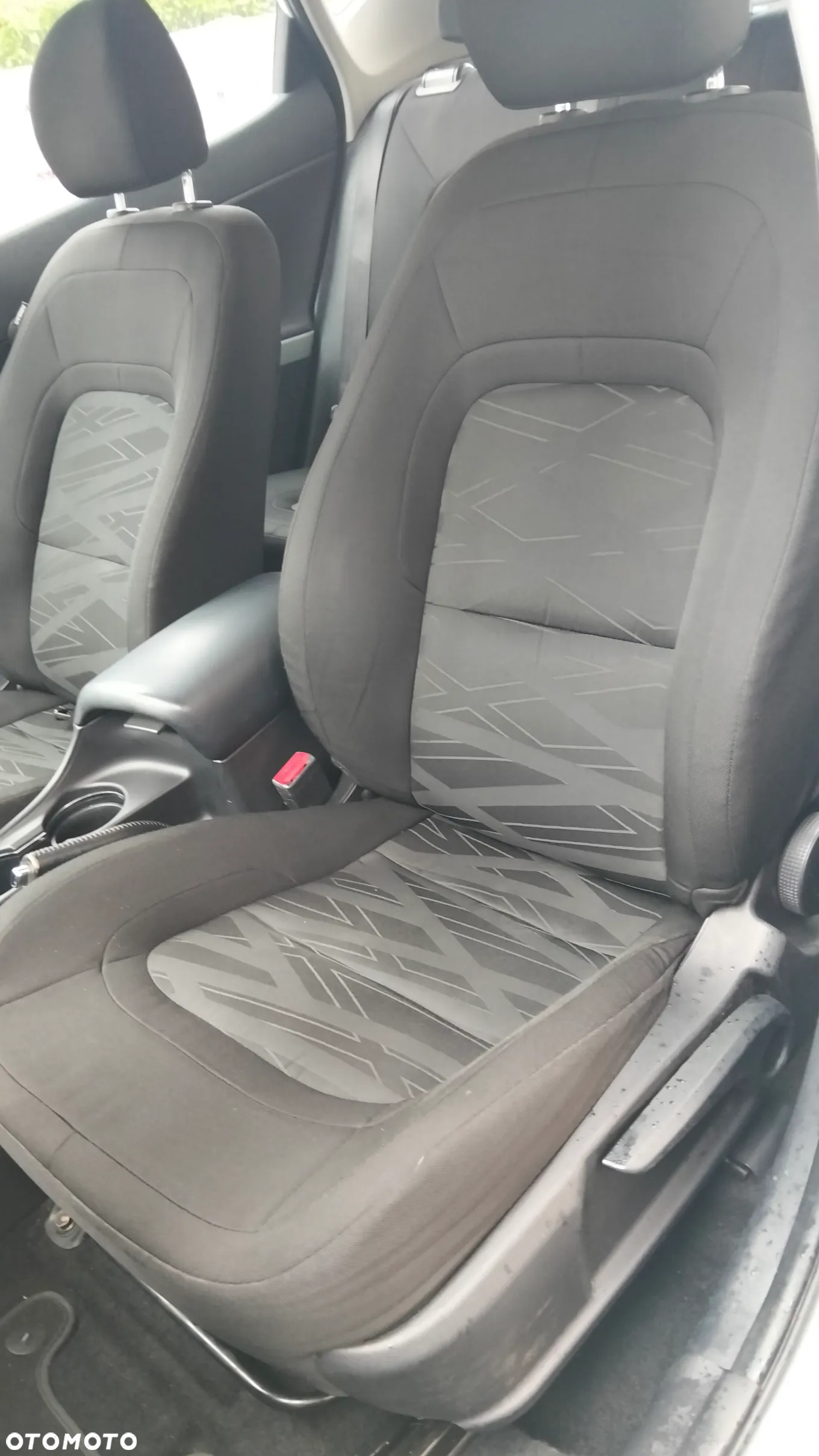 Kia Ceed - 28