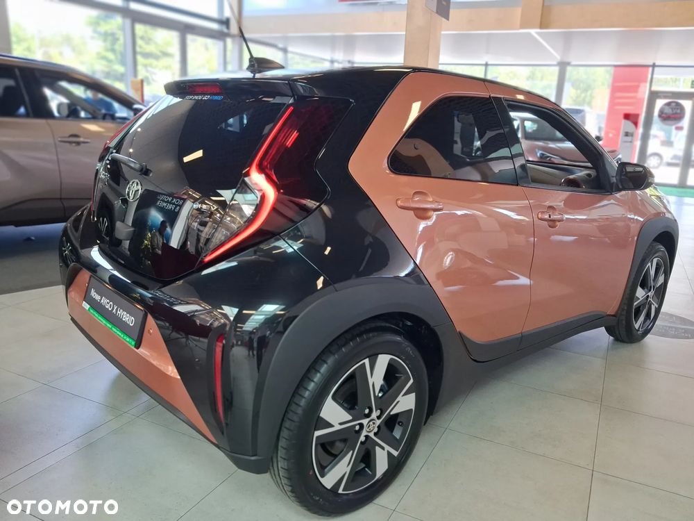 Toyota Aygo X Hybrid 1.5 Style e-CVT - 6