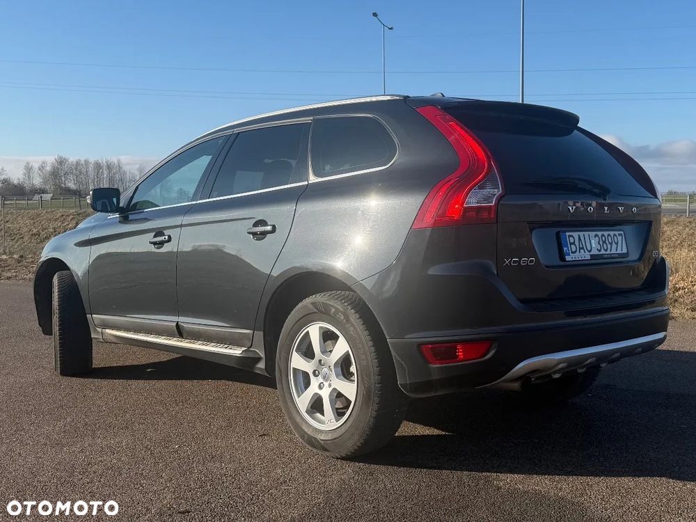 Volvo XC 60 D3 Momentum - 3