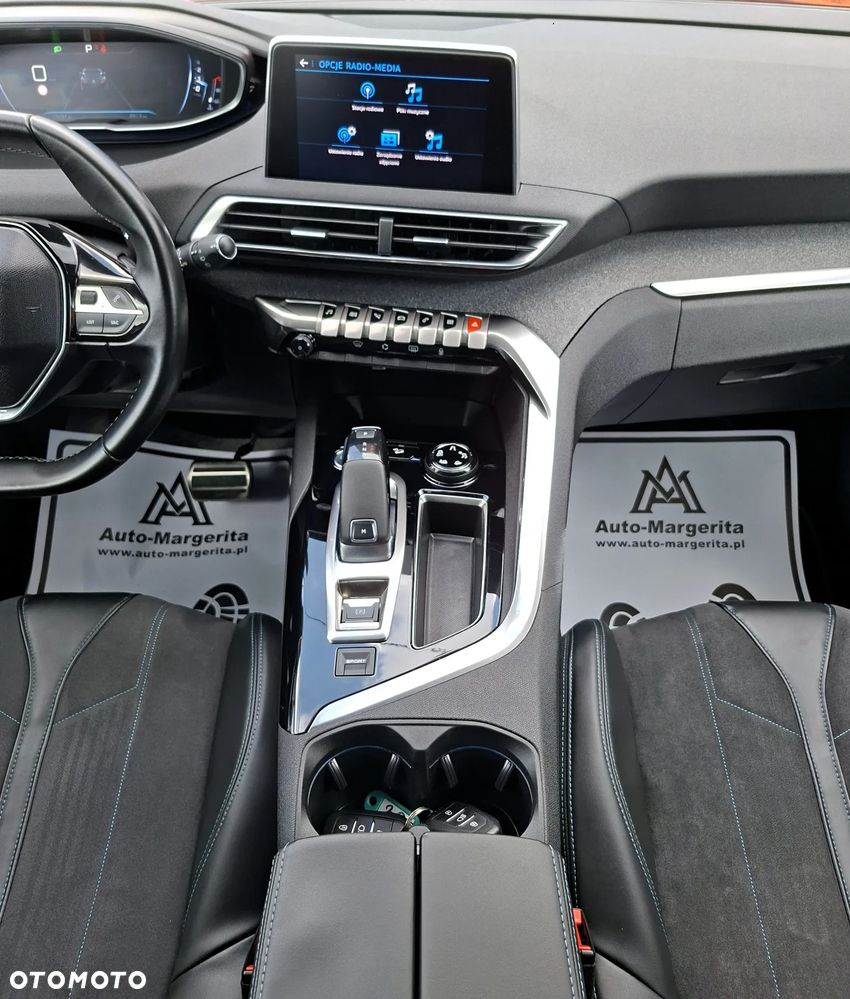 Peugeot 3008 PureTech 130 Stop & Start GPF EAT8 Roadtrip - 16