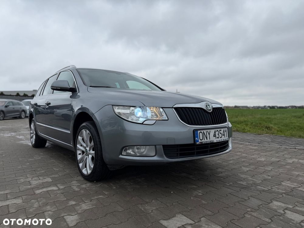 Skoda Superb 2.0 TDI 4x4 Elegance - 8