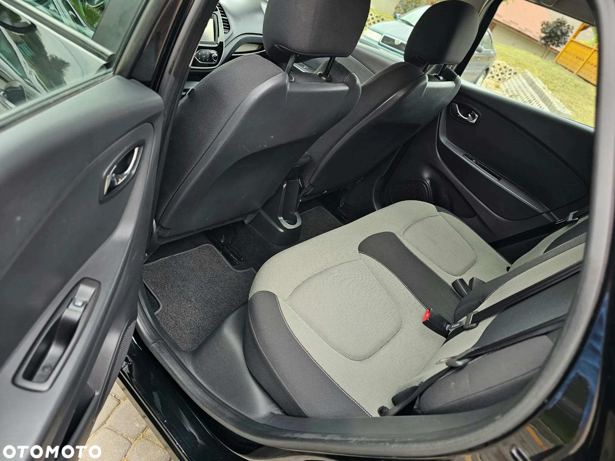 Renault Captur dCi 90 EDC Dynamique - 8