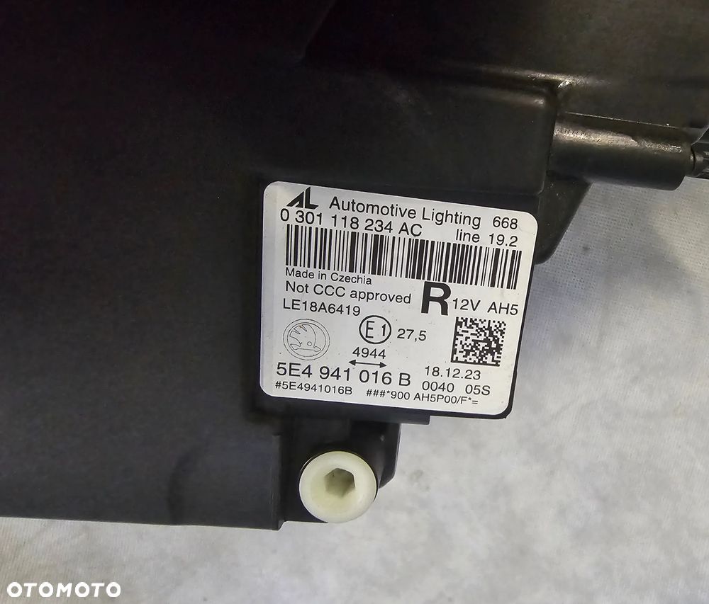 PRAWA LAMPA FULL LED SKODA OCTAVIA IV 5E4941016B - 3