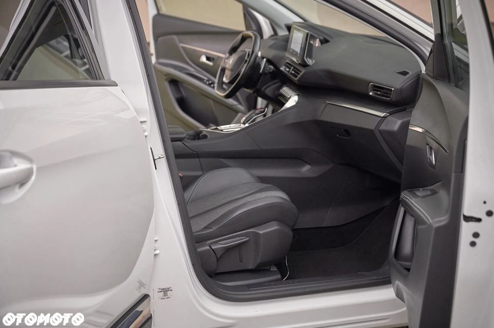 Peugeot 5008 BlueHDi 130 EAT8 Allure Pack - 21