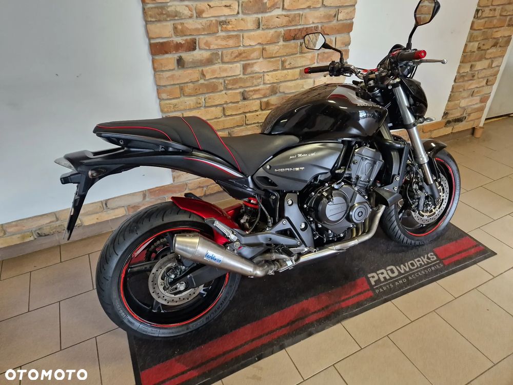 Honda Hornet - 4