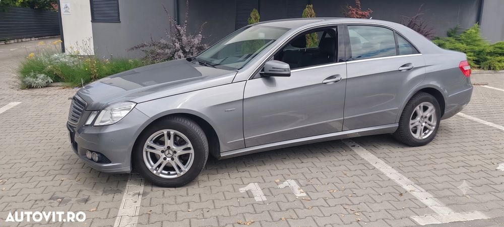 Mercedes-Benz E 220 CDI DPF BlueEFFICIENCY Automatik Elegance - 2