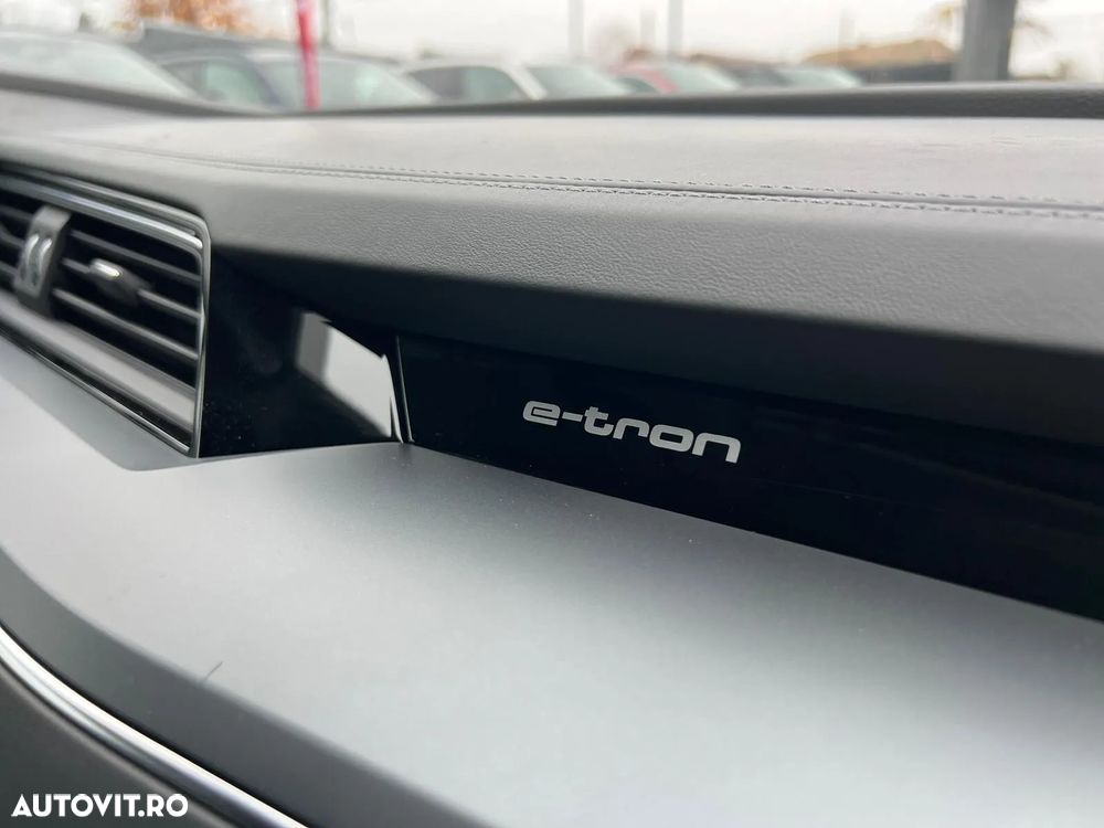 Audi e-tron 55 quattro S-Line - 25