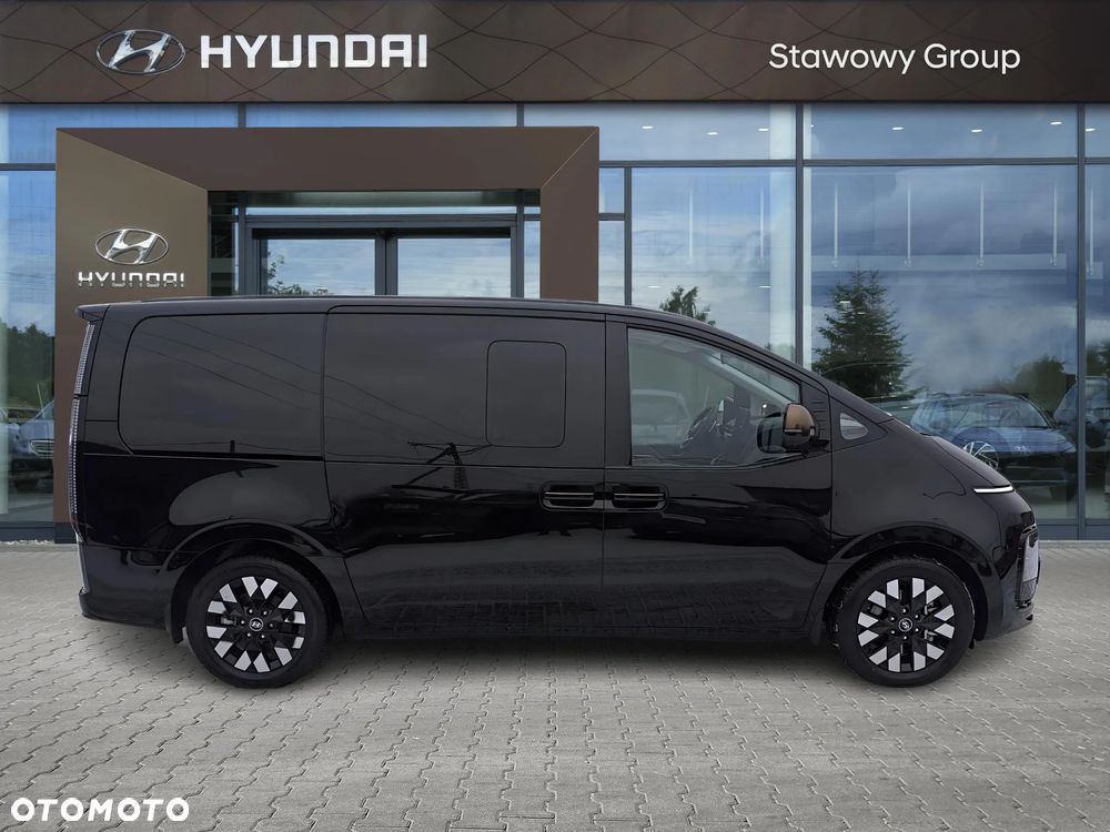 Hyundai Staria 1.6 T-GDI HEV Luxury - 6