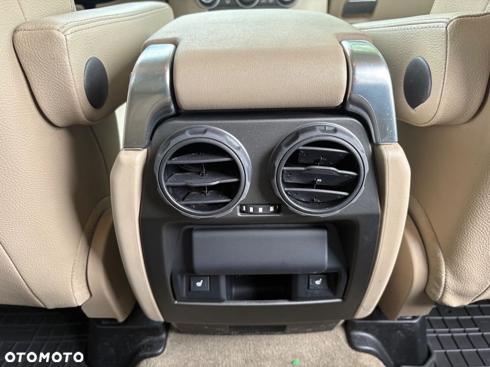 Land Rover Discovery 3.0 V6 SC HSE - 31