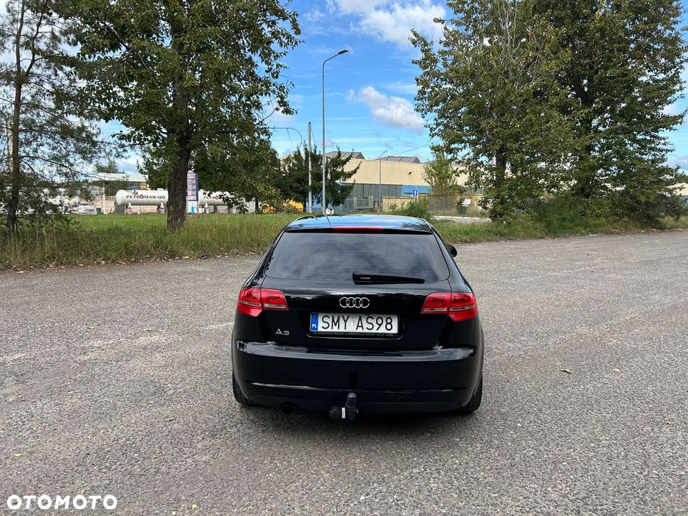 Audi A3 1.6 Ambiente - 8