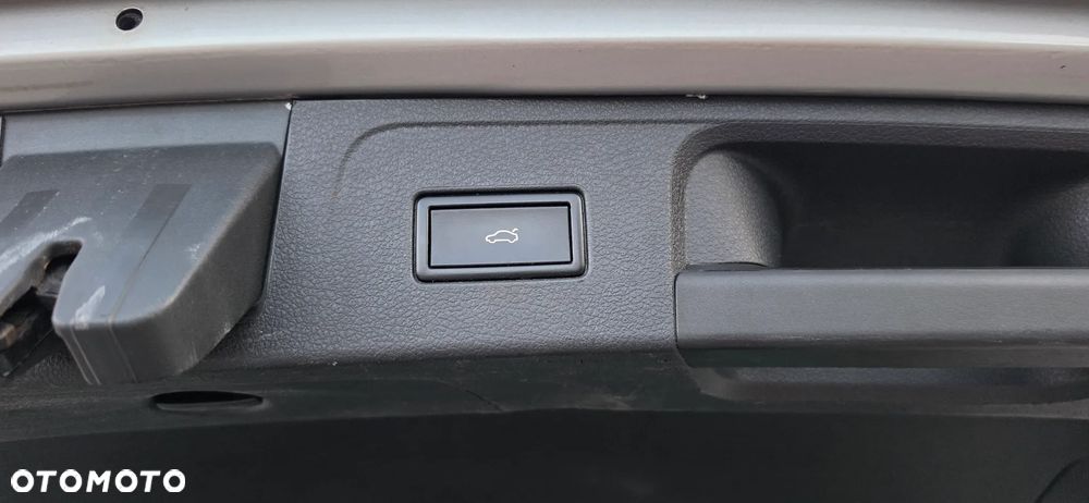Volkswagen Passat - 13
