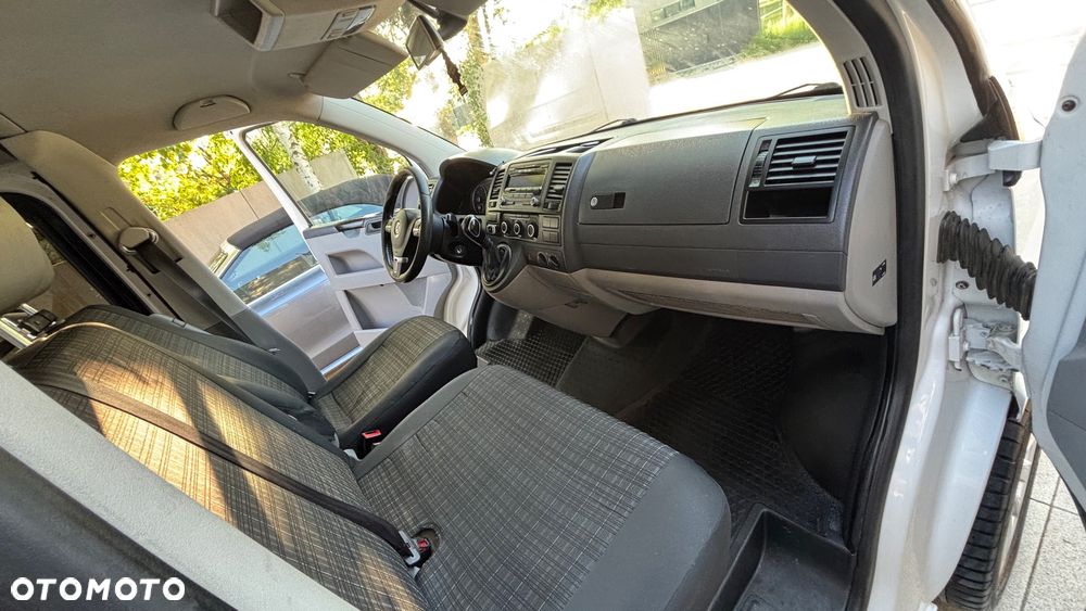 Volkswagen Transporter T5 - 23