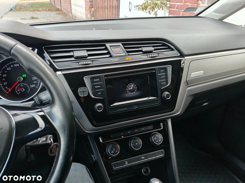 Volkswagen Touran 1.4 TSI BMT Comfortline DSG - 11