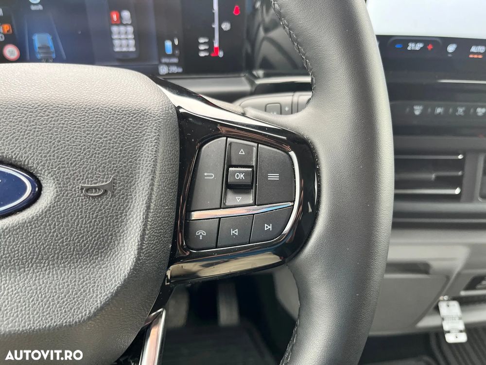 Ford Tourneo Custom - 15