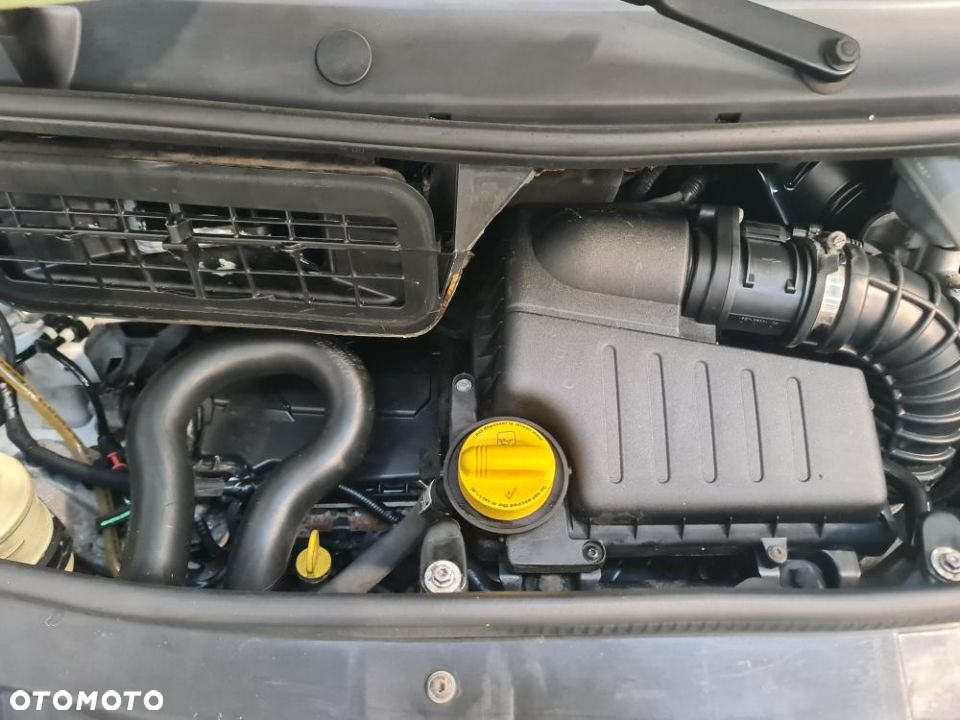 Opel VIVARO - 33
