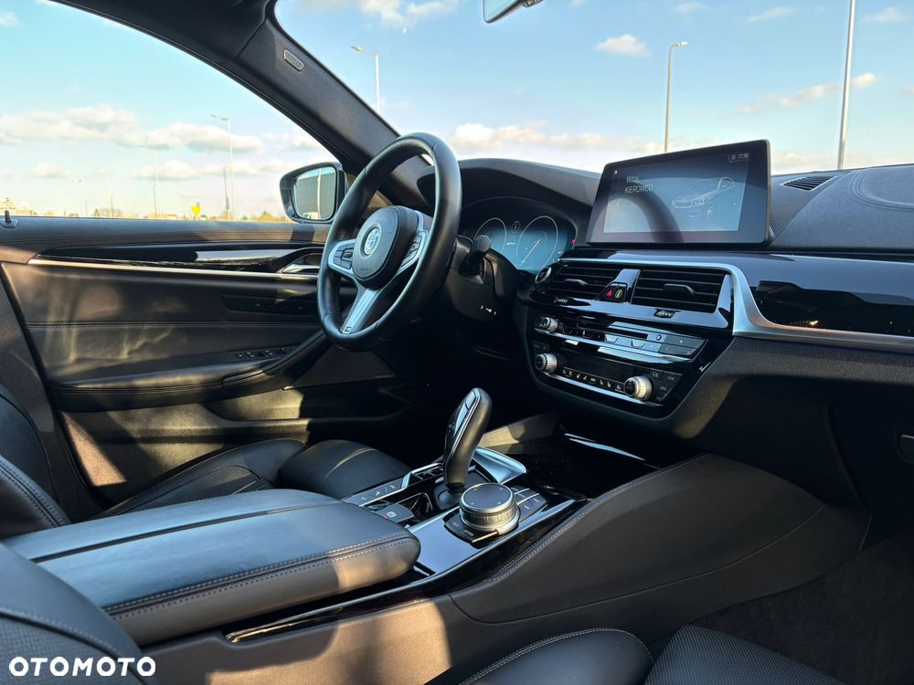 BMW Seria 5 530e iPerformance M Sport sport - 20